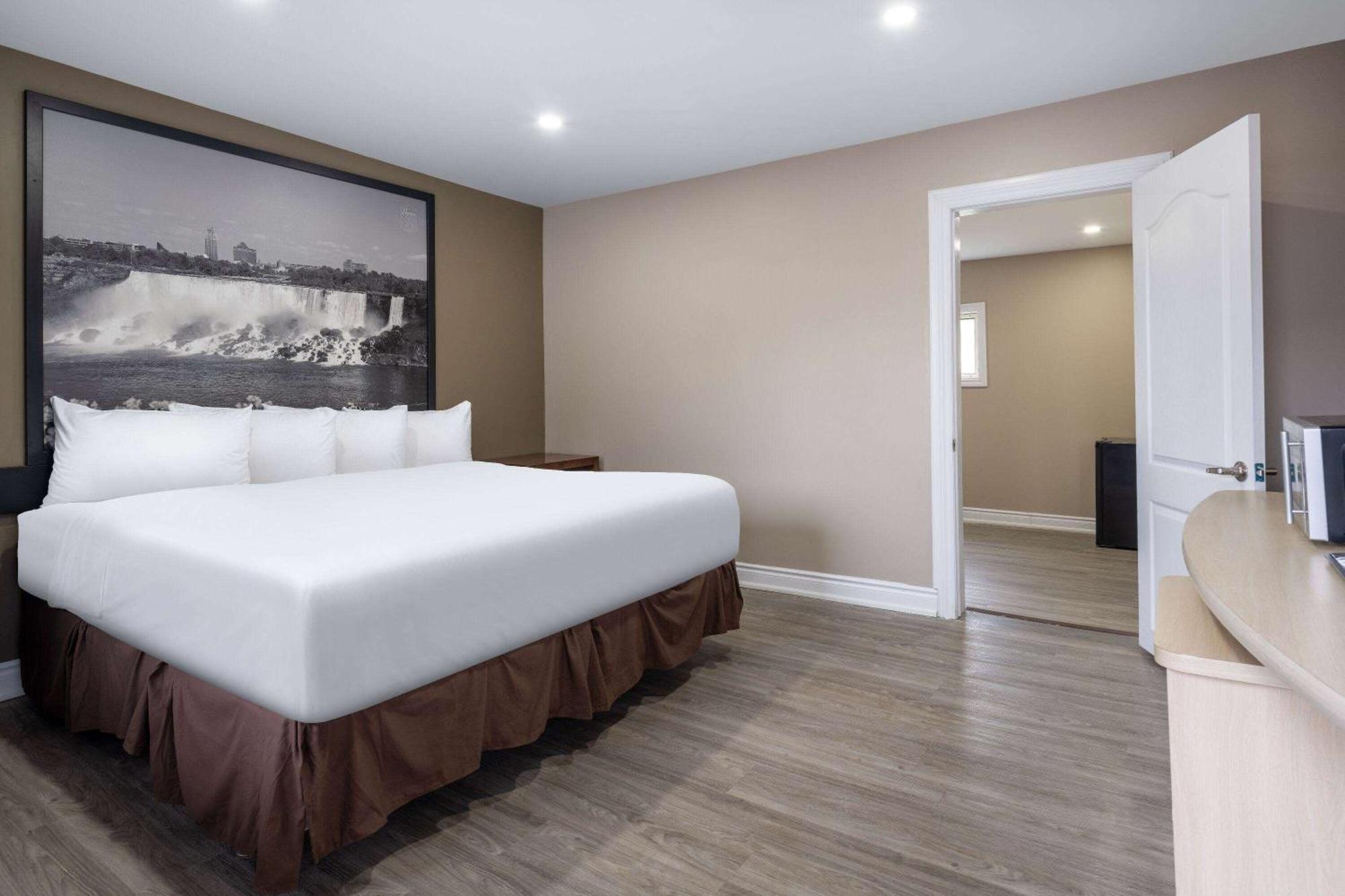 Super 8 By Wyndham Niagara Falls On Eksteriør bilde
