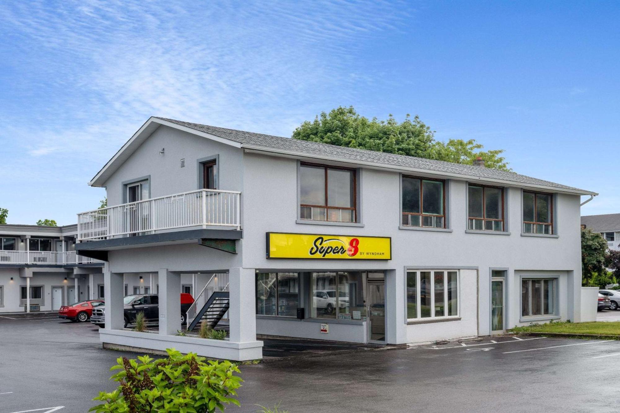 Super 8 By Wyndham Niagara Falls On Eksteriør bilde